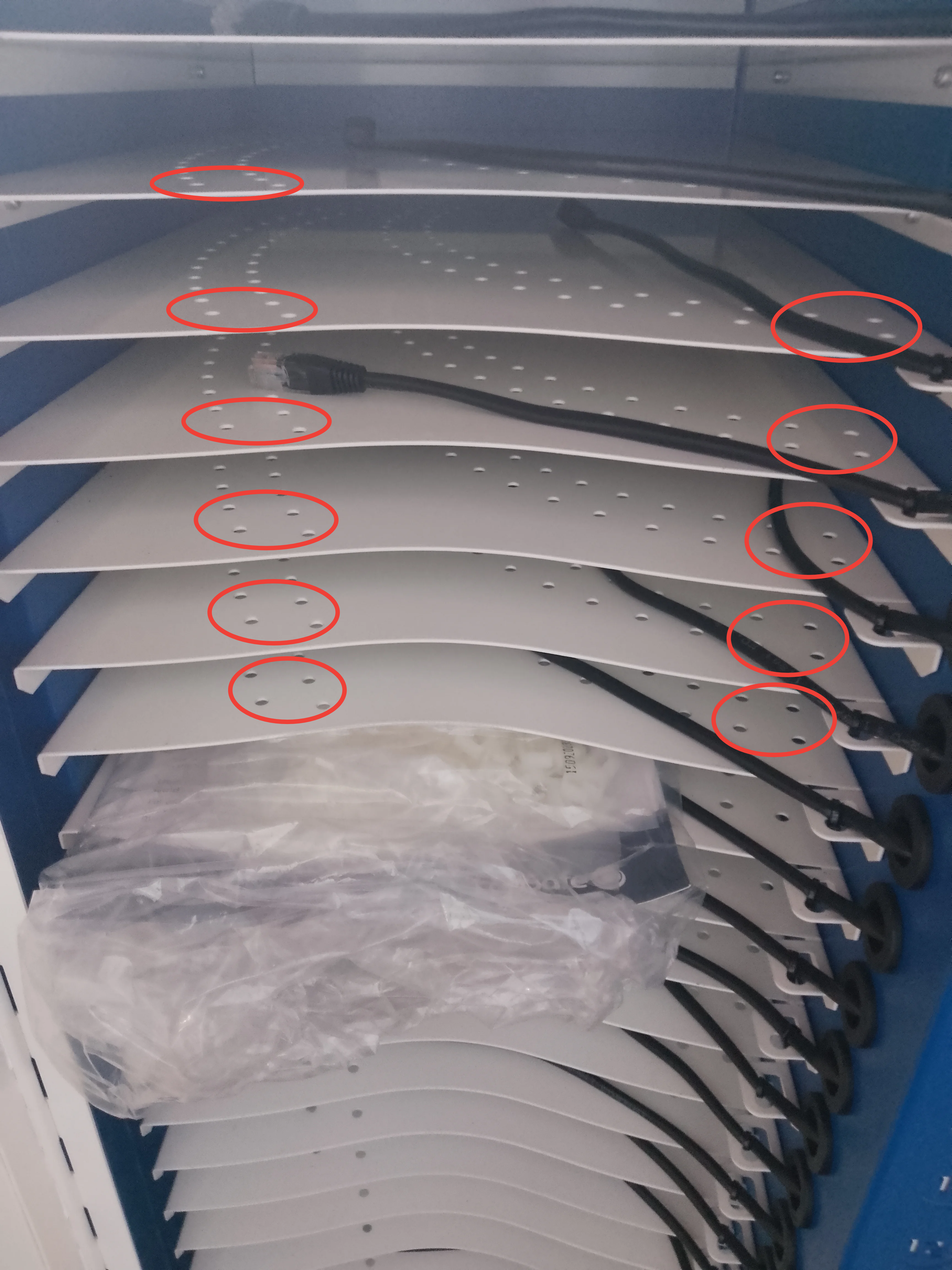 ChargeLite locker full shelves-annotated.png
